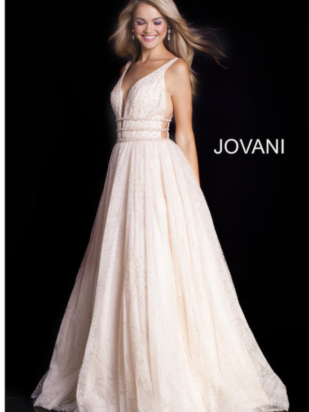 Stunning Jovani Designer Gown | Size 2 | Floor Length | Champagne